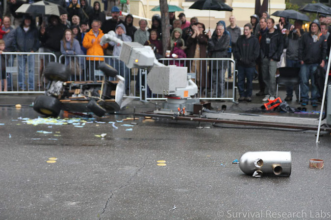 Motoman whacks Shannon-Bot