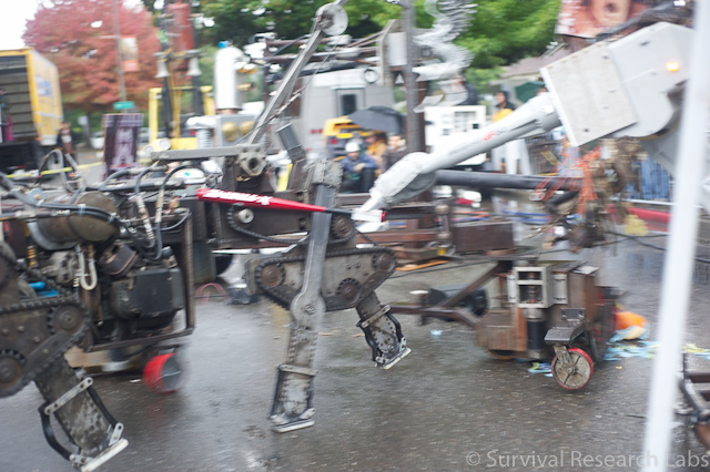 Motoman and Running Machine vs Dual Mules