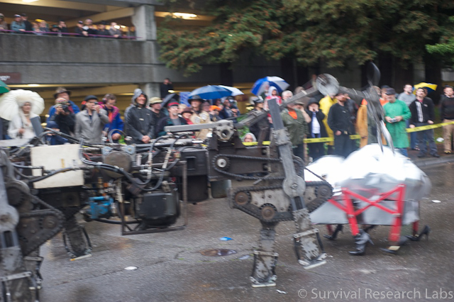 Running machine vs Bug Bot